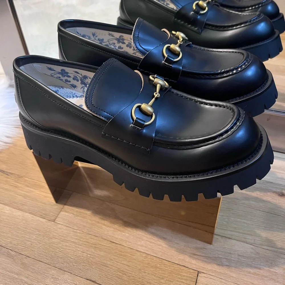 Gucci Black Platform Loafers with Gold Hardware - Picture 4 of 10